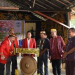 Yohanes Ontot Kukuhkan Ketua DAD Tayan Hilir, Ini Pesan Yang Disampaikan