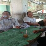 Sambil Menyambangi Warganya Bripka Muh Tholkah Sampaikan Himbauan Kamtibmas