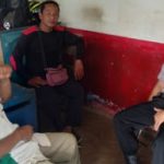 Bripka Anang Polsek Mukok Sambangi Pos Satpam Dan Sampaikan Pesan Kamtibmas