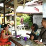 Sambangi Kediaman Ibu Yanto Bripka Darmawan Jalin Kedekatan dan Sampaikan Pesan Kamtibmas