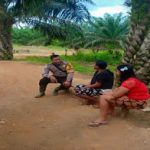 Bhabinkamtibmas Sambangi Warga Binaan yang Berada Di Perumahan PT. GKM Kecamatan Sekayam