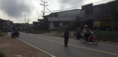 Bhabinkamtibmas  Laksanakan Kegiatan Strong Poin di Kecamatan Tayan Hulu