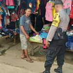 Sambangi Pasar Batang Tarang Brigpol Eky Suprianto Berikan Himbauan Kamtibmas