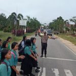 Strong Point Pagi Bripka Sutikno di Depan SMPN 1 Kembayan