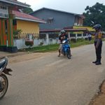Strong Point Pagi Brigpol Febri Tri Suhardi di Depan SMPN 1 Meliau