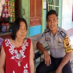 Sambangi Ibu-Ibu Bhabinkamtibmas Himbau Jangan Percaya Hoax