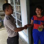 Bripka Sapto Berikan Himbauan Kamtibmas di Desa Mak Kawing