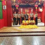 Pastikan Aman, Kapolsek Parindu Pimpin Pengamanan Ibadah Perayaan Malam Tahun Baru Imlek