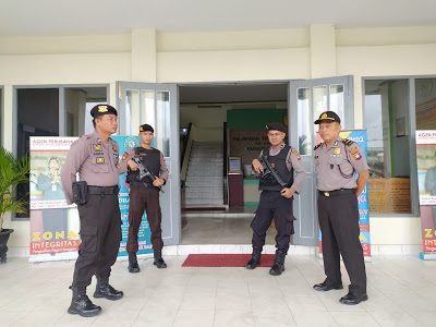 Pengamanan Sidang Lanjutan Terkait Karhutla di Pengadilan Negeri Sanggau