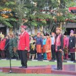 Upacara Bendera Peringatan HUT ke-63 Pemerintah Provinsi Kalbar Tahun 2020 di Halaman Kantor Bupati Sanggau