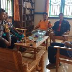 Bhabinkamtibmas Koordinasi Kamtibmas Dengan Kepala Desa Teraju