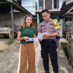 Disamping Patroli Brigpol Tatak Budi Cahyono Sampaikan Kepada Warga Bijaklah Dalam Bermedsos