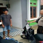 Bripka Ariandi Dalam Melaksanakan Patroli Sampaikan Himbauan Waspada Hoax