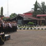 Kapolres sanggau Serah Terimakan Kasat Binmas dan Kapolsek