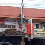 Warga Sanggau Tersengat Listrik saat Ganti Seng Bocor