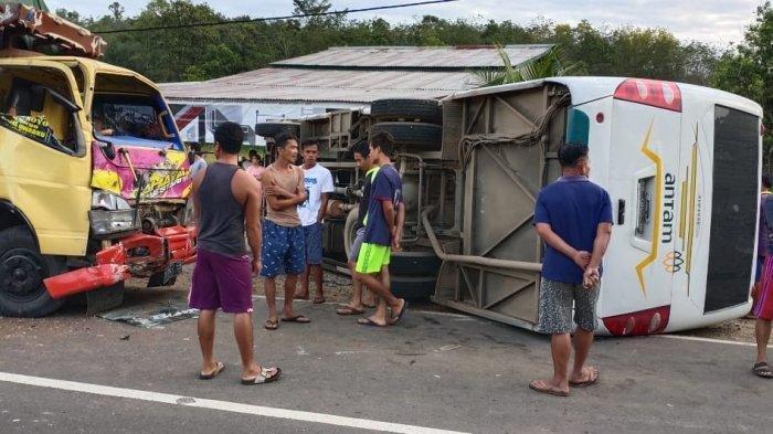 KRONOLOGI Kecelakaan Maut Bus Sekolah Vs Truk di Jalan Raya Tayan-Batang Tarang, Satu Pelajar Tewas