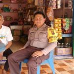 Bhabinkamtibmas Polsek Sekayam Brigpol Novi Iswandi Sambangi Warung Warga Binaan