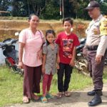 Sambangi Warga Bhabinkamtibmas Himbau Jangan Terpengaruh Hoax