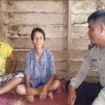 Dengan Cara Door to Door System Bhabinkamtibmas Dekati Warga