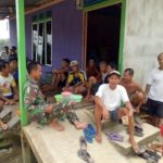 Babinsa dan warga jalin keakraban