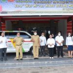 PT Antam Salurkan Bantuan Satu Unit Mobil Ambulans kepada PMI Sanggau