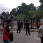 BREAKING NEWS - Pintu Perbatasan Malaysia-Indonesia di PLBN Entikong Resmi Ditutup Total
