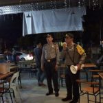 Kabag Ops Polres Sanggau Pimpin Kegiatan Penyebaran Maklumat Kapolri di Warkop dan Kafe