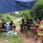 Satgas TMMD Kodim Sanggau Bangun Kekompakan Bersama Warga Dengan Cara Ini