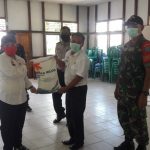Sebanyak 1.712 KPM di Kecamatan Parindu Menerima Bantuan Beras