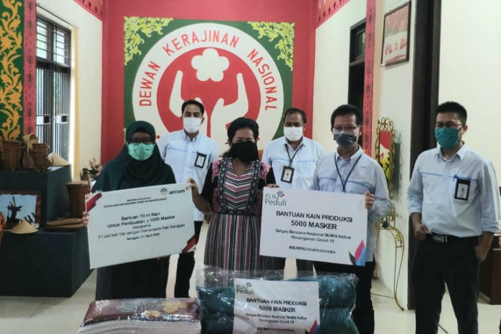 PLN - ANTAM gandeng Dekranasda Sanggau produksi 6 ribu masker