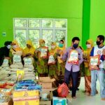 ketua-pd-muhammadiyah-sanggau-h-ade-djuandi-bersama-pengurus.jpg