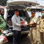 Kurangi Beban Warga Terdampak Covid-19, Anggota DPRD Sanggau Ini Salurkan Sembako