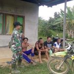 Satgas TMMD Sanggau Jalin Silaturahmi Bersama Warga Dusun Sekura
