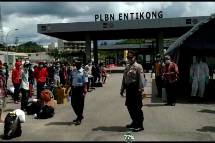 Deportasi 121 pekerja migran ke Dinsos Kalbar dikawal kepolisian secara estafet