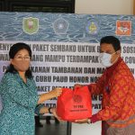 Peduli Dampak Covid-19, TP-PKK Kab.Sanggau Bagikan Bantuan Sembako