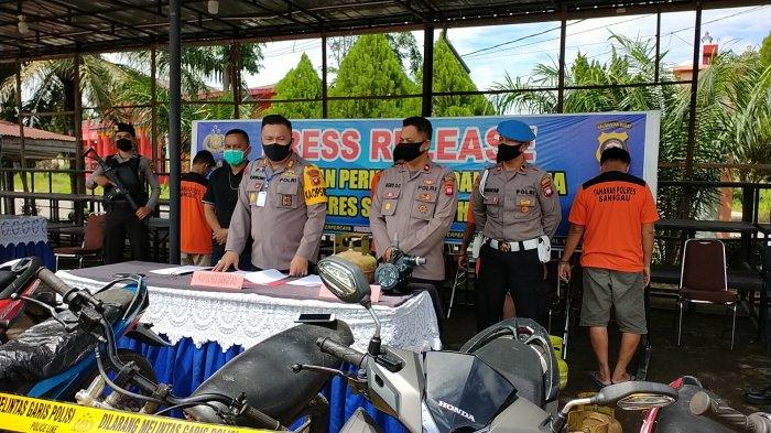 Ungkap Kasus Curanmor, Polres Sanggau Ringkus 5 Tersangka Beserta Tujuh Unit Kendaraan Barang Bukti