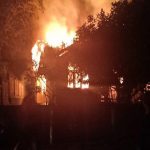 BREAKING NEWS - Satu Unit Rumah Warga di Kota Sanggau Terbakar
