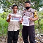 Patroli Dialogis, Bhabinkamtibmas Desa Engkode Sanggau Sosialisasikan Maklumat Kapolri
