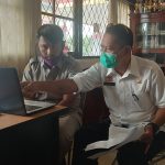 PENDAMPINGAN INTENSIF PENGGUNAAN APLIKASI SP4N LAPOR! DI KECAMATAN KEMBAYAN DAN ENTIKONG