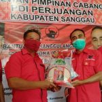 Anggota DPR RI Krisantus Kurniawan Bagikan 500 Paket Sembako di Kabupaten Sanggau