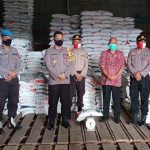 Polres Sanggau Salurkan Bantuan Tahap II Pada Warga Terdampak Covid-19