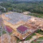SUTT dan GI di Sanggau beroperasi dapat listriki 23.076 pelanggan