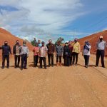 Peninjauan Lapangan Lokasi Rencana Pengalihan Ruas Jalan Tayan- Meliau PT.Bintang Tayan Mineral di Kec.Tayan Hilir