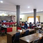 BAPPEDA SANGGAU GELAR RAPAT PEMBAHASAN LAPORAN PENDAHULUAN EVALUASI RPJMD KABUPATEN SANGGAU TAHUN 2014-2019