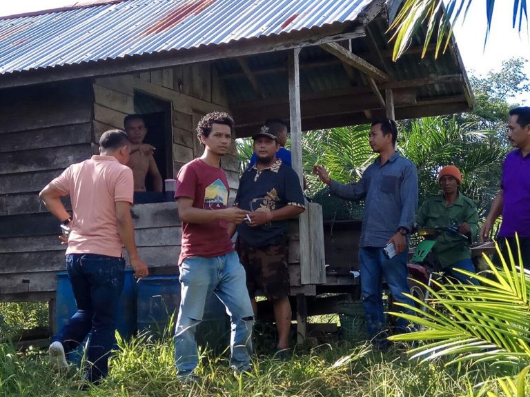 Bappeda Melakukan Survey Pemetaan Jalan Dan Jembatan Di Desa Bungkang Kecamatan Sekayam