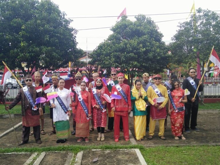 Bappeda Menjadi Peserta Pawai Budaya Dalam Rangka HUT RI Ke-72