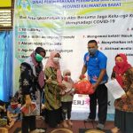 DINSOSP3AKB Kab. Sanggau menyerahkan Bantuan Kebutuhan Spesifik