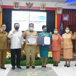 Penganugerahan Penghargaan atas Suksesnya Kegiatan Pelayanan KB Serentak Sejuta Akseptor dan Penghargaan Manggala Karya Kencana