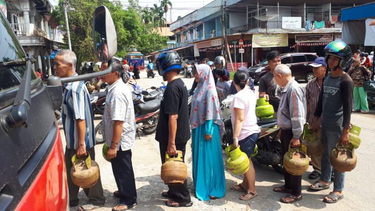 Harga Gas LPG di Kota Sanggau Tembus Rp 25 000 per Tabung