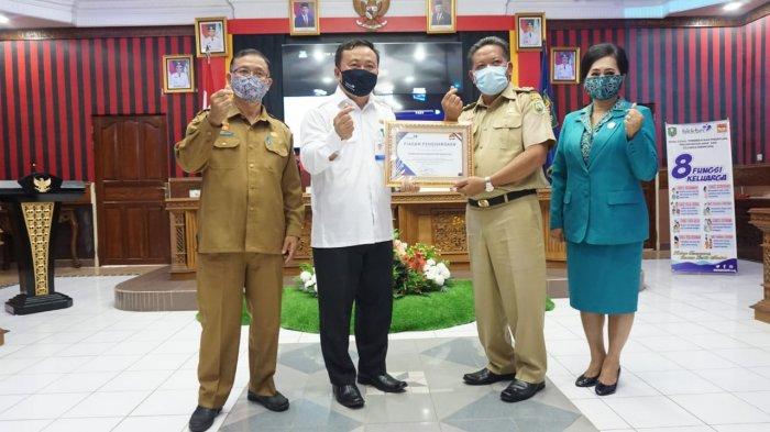 Kabupaten Sanggau Raih Dua Penghargaan dari BKKBN